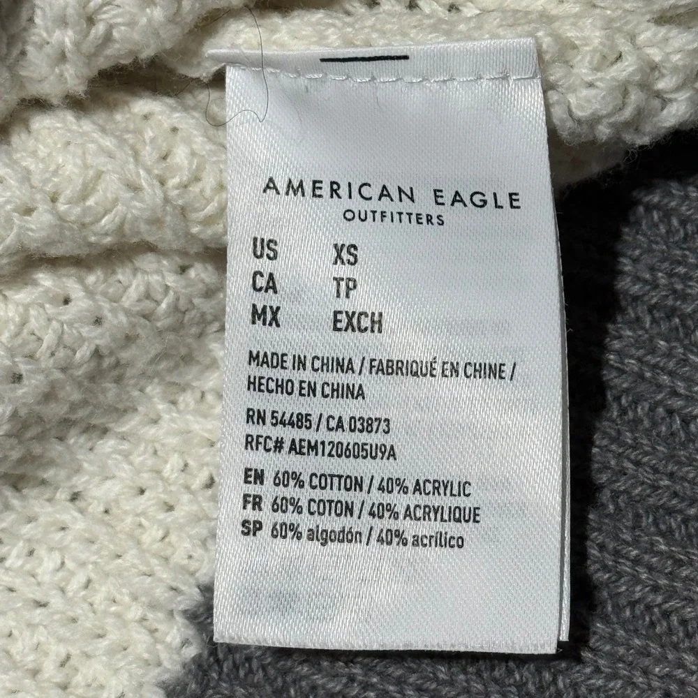 American Eagle‎ Striped V-Neck Knit Sweater XS Gray Cream